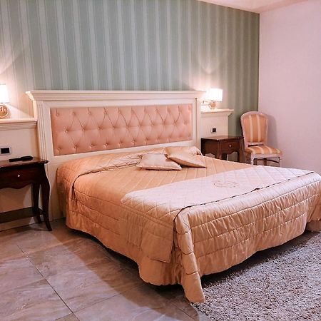 Regina Di Saba - Hotel Villa Per Ricevimenti Grottaminarda Zewnętrze zdjęcie