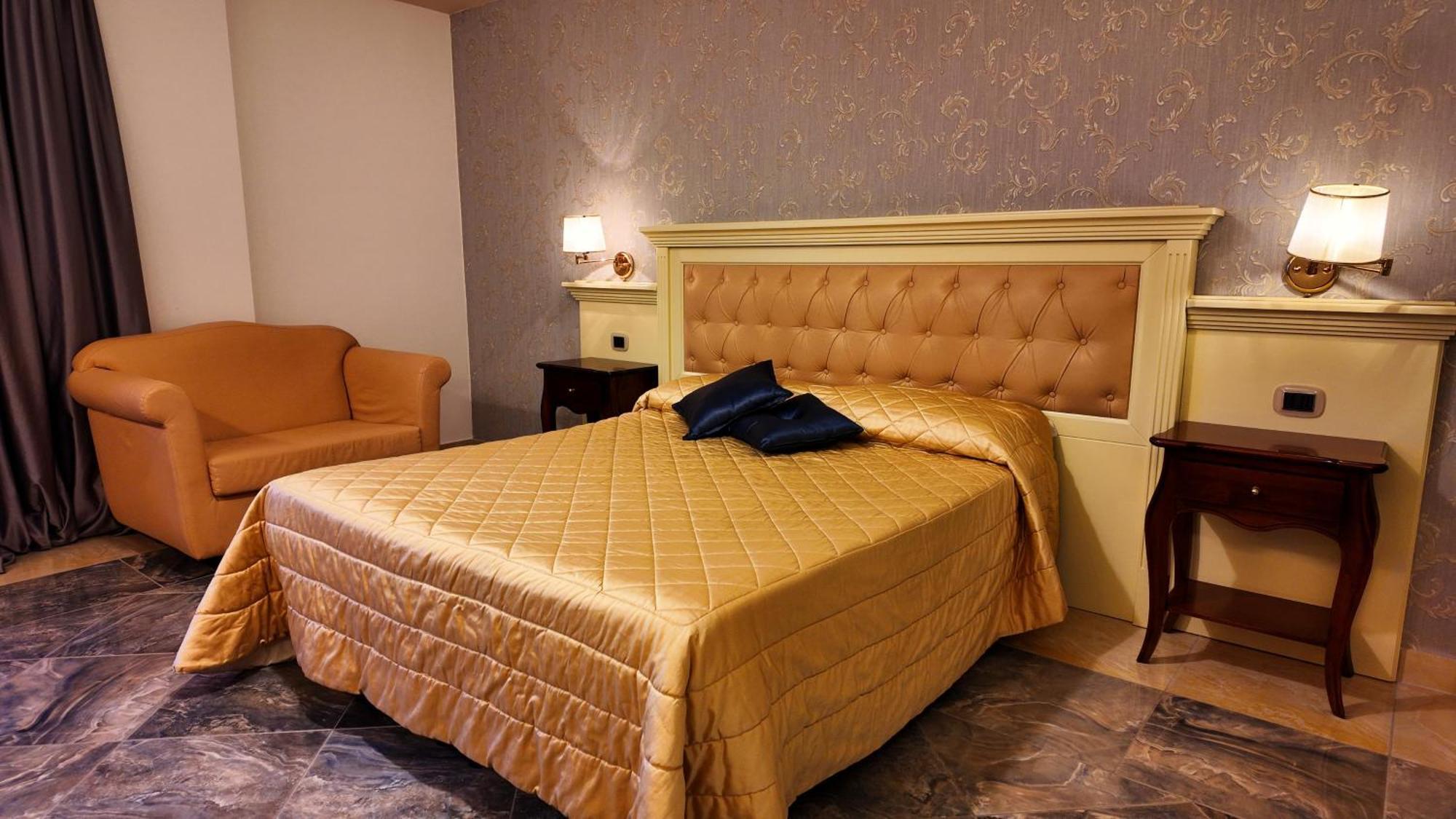 Regina Di Saba - Hotel Villa Per Ricevimenti Grottaminarda Zewnętrze zdjęcie