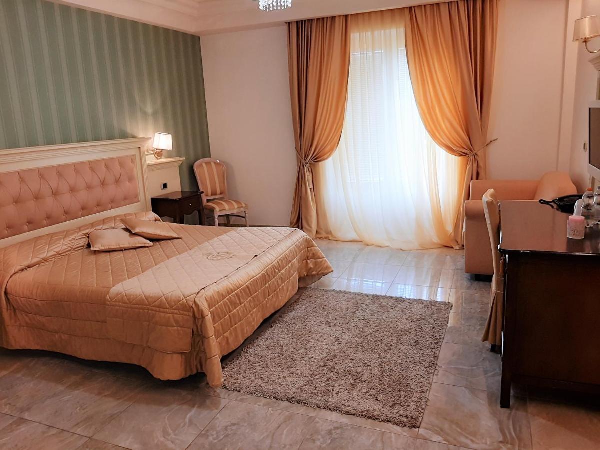 Regina Di Saba - Hotel Villa Per Ricevimenti Grottaminarda Zewnętrze zdjęcie
